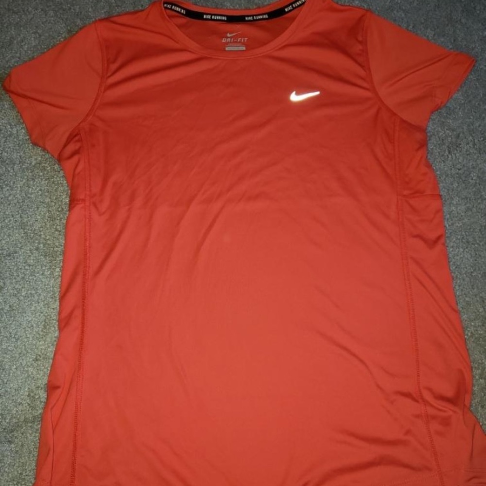 Nike dri-fit top